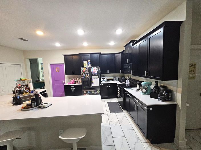 Image No.4-4 Bed Property for sale