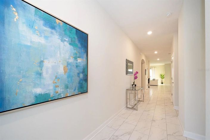 Image No.2-6 Bed House for sale