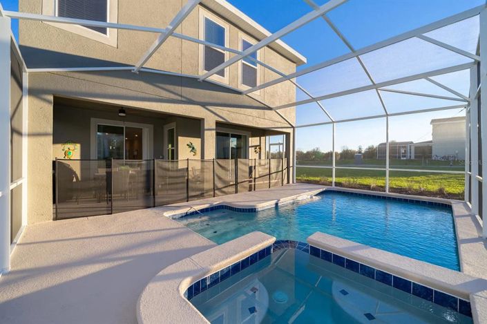 Image No.27-6 Bed Property for sale