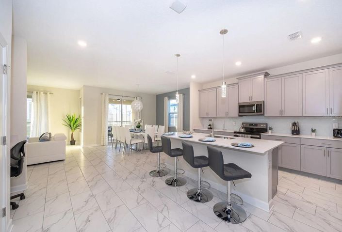 Image No.7-6 Bed House for sale