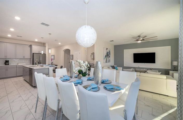 Image No.8-6 Bed Property for sale