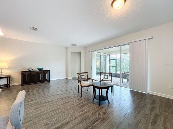 Image No.16-4 Bed House for sale