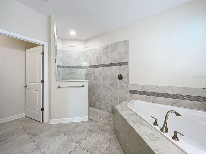 Image No.31-4 Bed House for sale