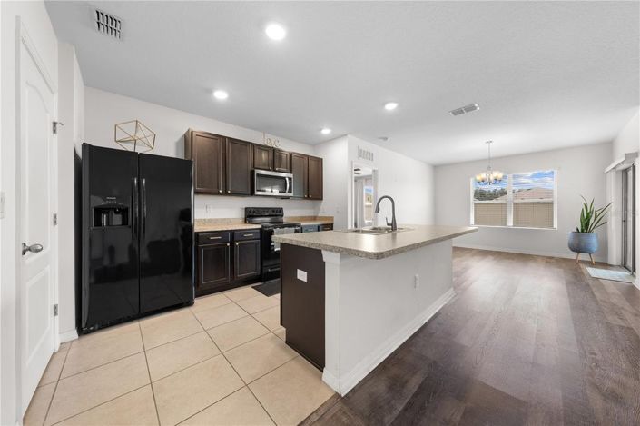 Image No.18-3 Bed House for sale