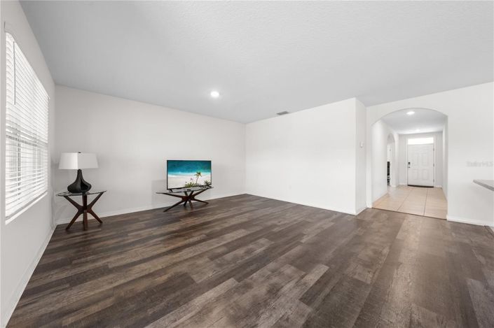 Image No.25-3 Bed House for sale