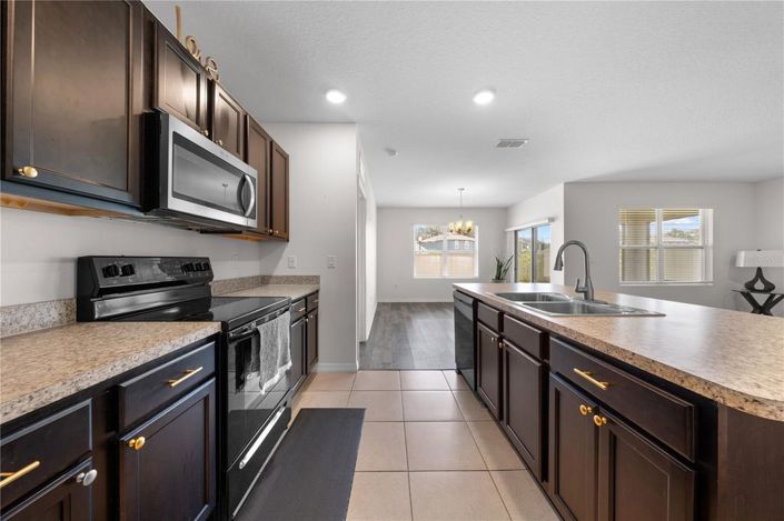 Image No.5-3 Bed House for sale