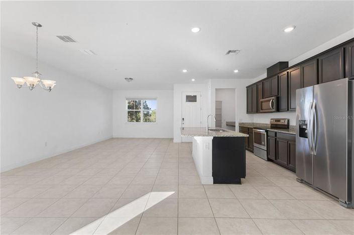 Image No.11-3 Bed Townhouse for sale