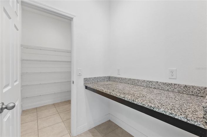 Image No.18-3 Bed Townhouse for sale