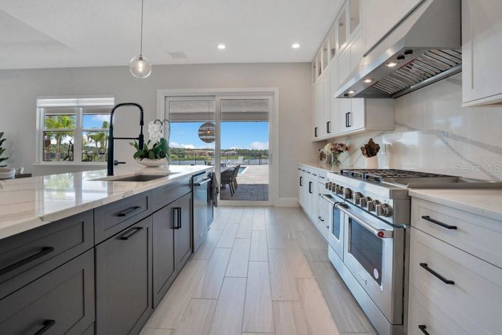 Image No.17-5 Bed House for sale