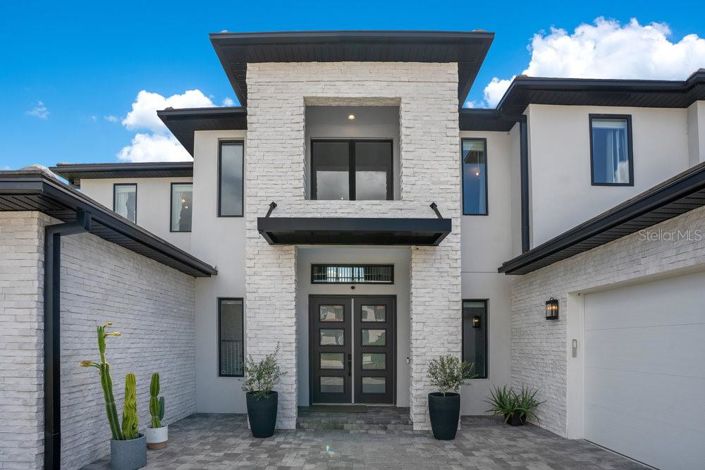 Image No.4-5 Bed House for sale