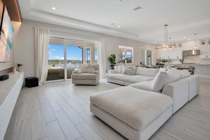 Image No.44-5 Bed House for sale