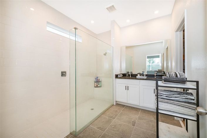 Image No.20-3 Bed House for sale