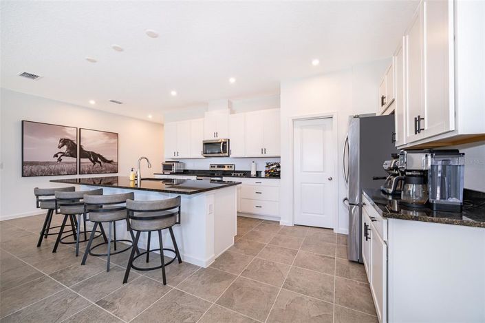 Image No.9-3 Bed House for sale