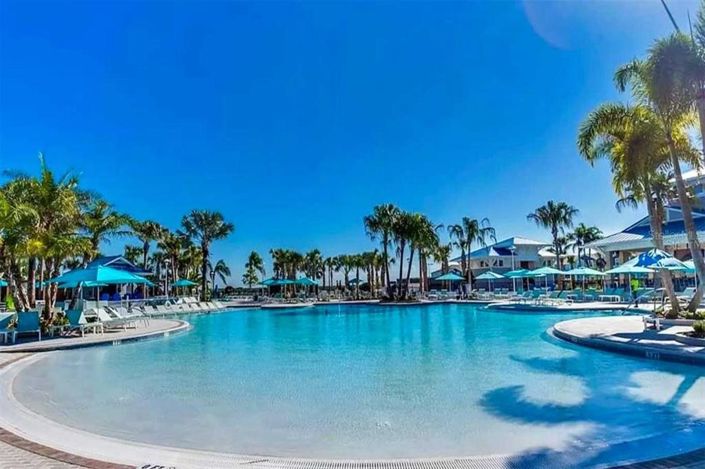 Image No.44-5 Bed Townhouse for sale