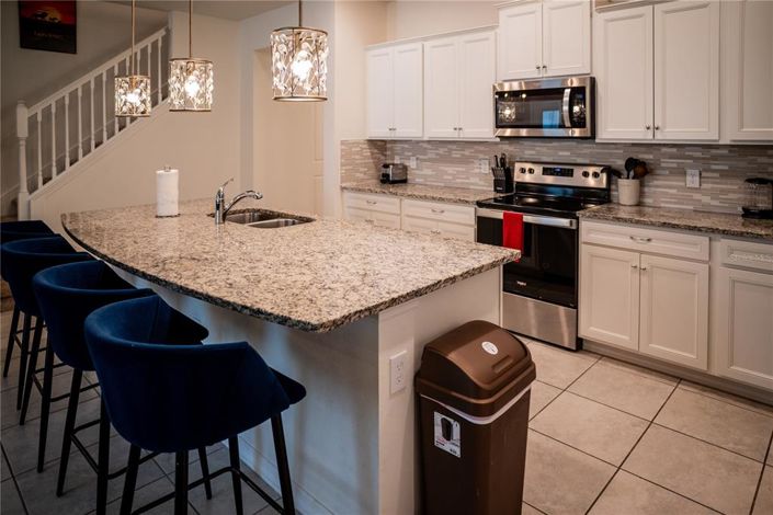 Image No.13-5 Bed Townhouse for sale