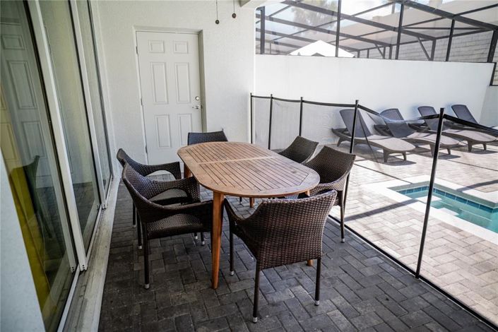 Image No.22-5 Bed Townhouse for sale