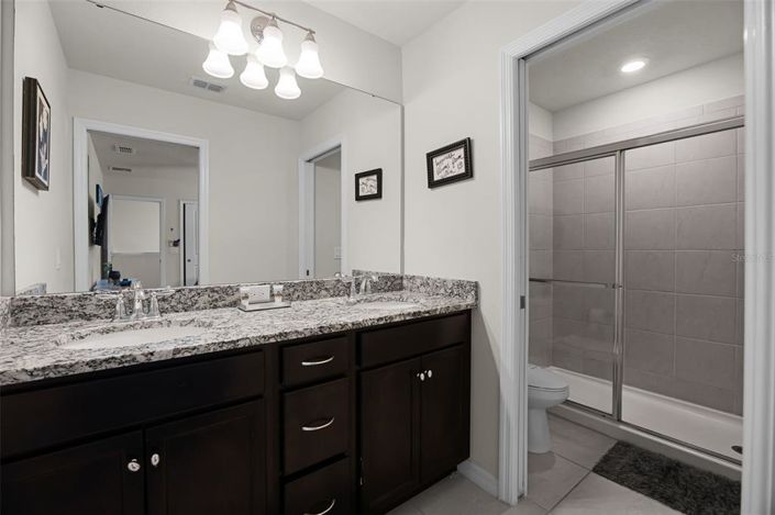 Image No.17-8 Bed House for sale