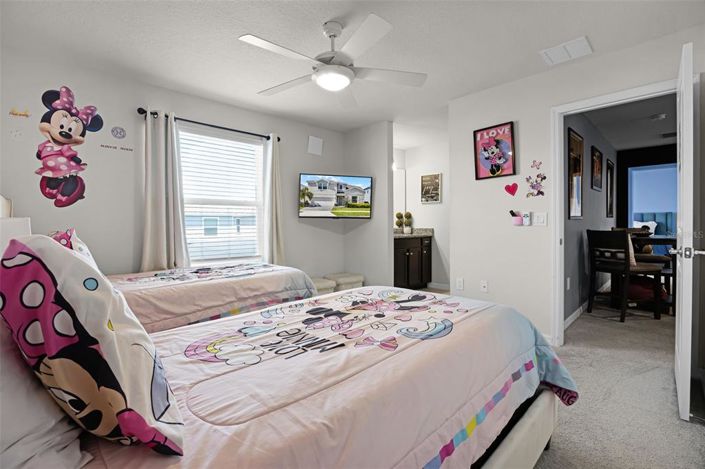 Image No.28-8 Bed House for sale