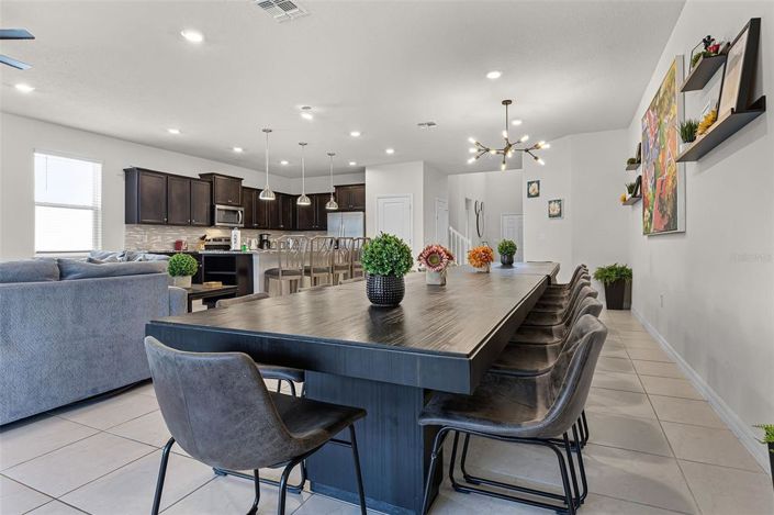 Image No.4-8 Bed House for sale