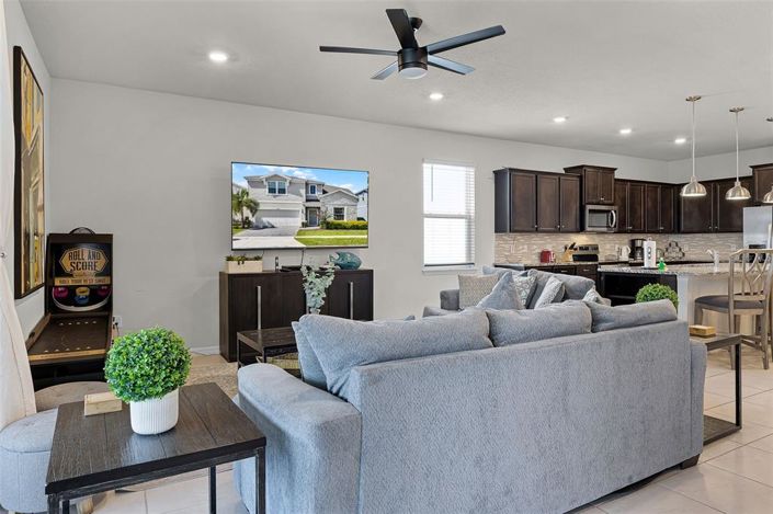 Image No.6-8 Bed House for sale