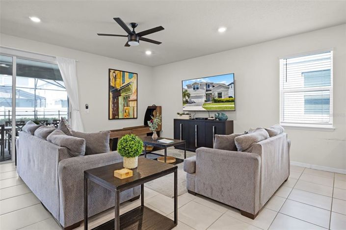 Image No.7-8 Bed House for sale