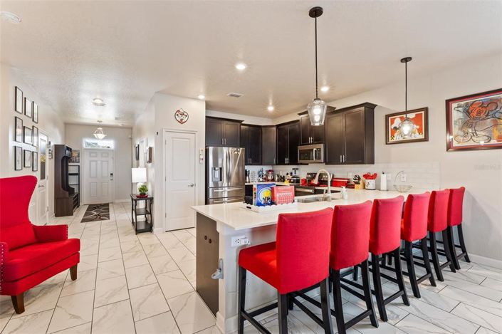 Image No.12-8 Bed Property for sale