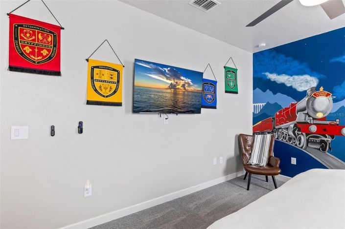 Image No.26-8 Bed House for sale