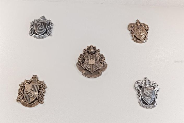 Image No.35-8 Bed House for sale