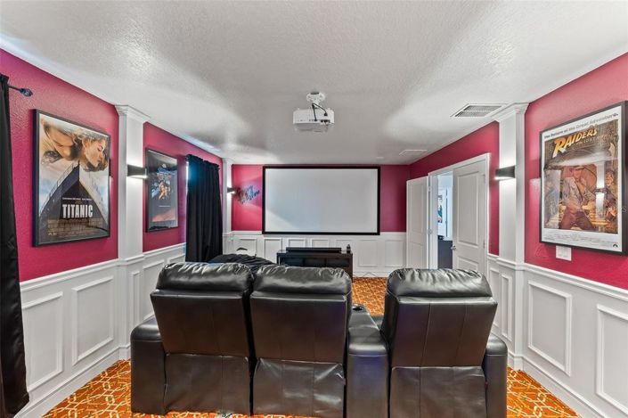 Image No.38-8 Bed House for sale