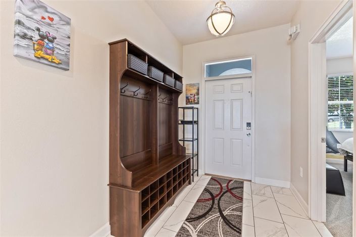 Image No.5-8 Bed Property for sale