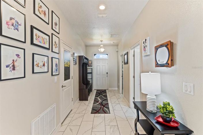 Image No.6-8 Bed Property for sale