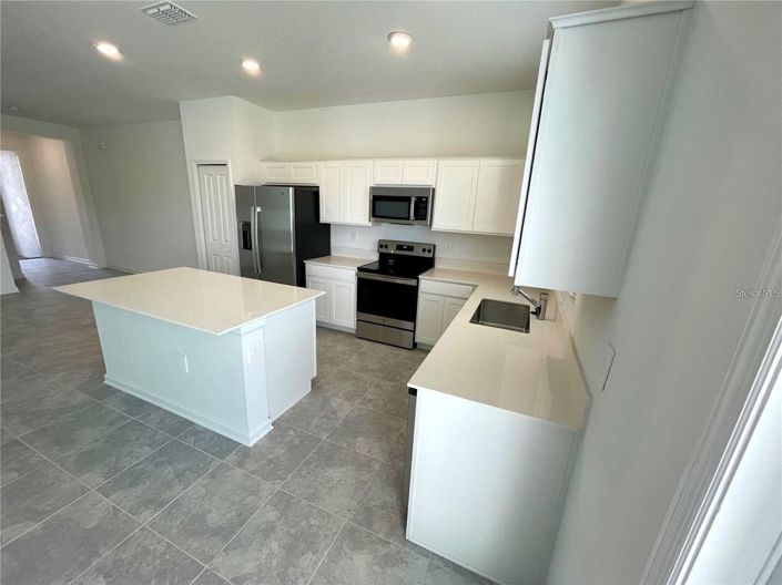 Image No.8-3 Bed Townhouse for sale