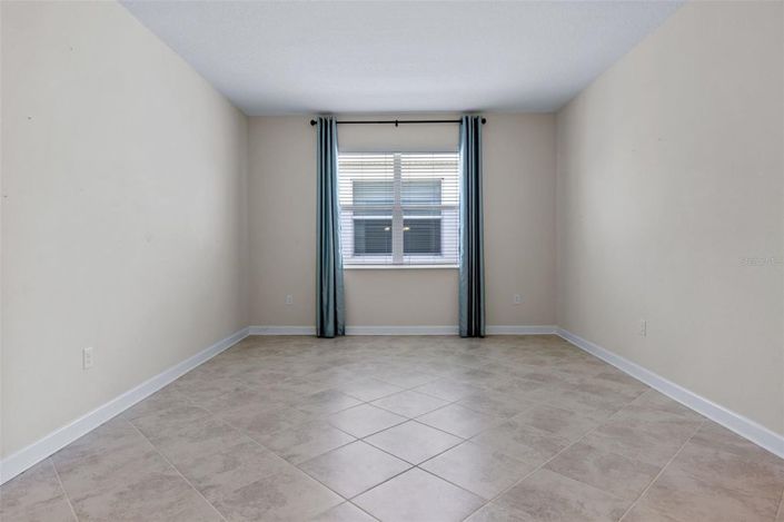 Image No.11-4 Bed House for sale