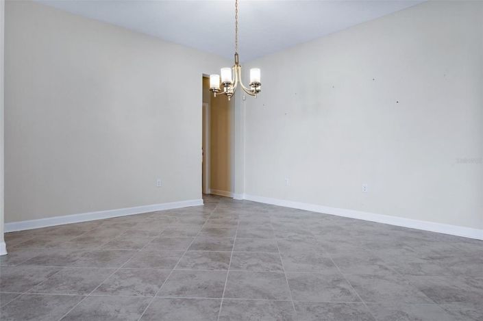 Image No.13-4 Bed House for sale