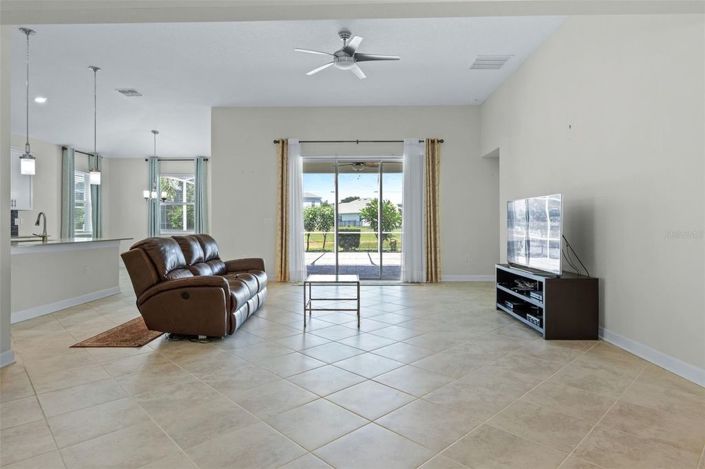 Image No.16-4 Bed House for sale