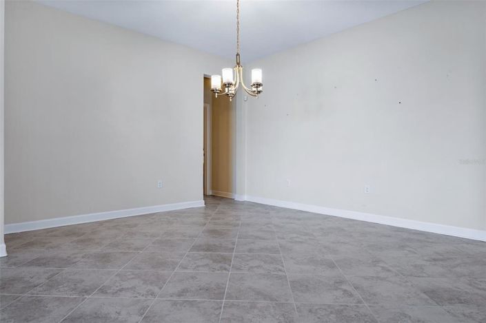 Image No.16-4 Bed House for sale