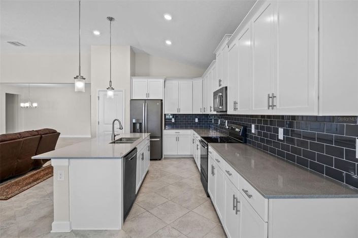 Image No.21-4 Bed House for sale