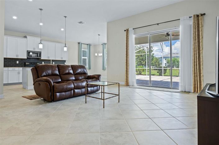 Image No.22-4 Bed House for sale