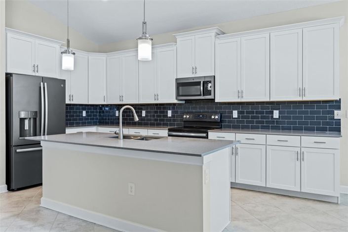 Image No.24-4 Bed House for sale