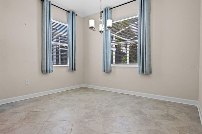 Image No.26-4 Bed House for sale