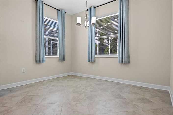 Image No.30-4 Bed House for sale