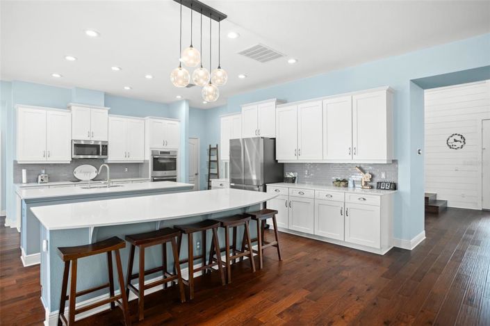 Image No.12-5 Bed House for sale