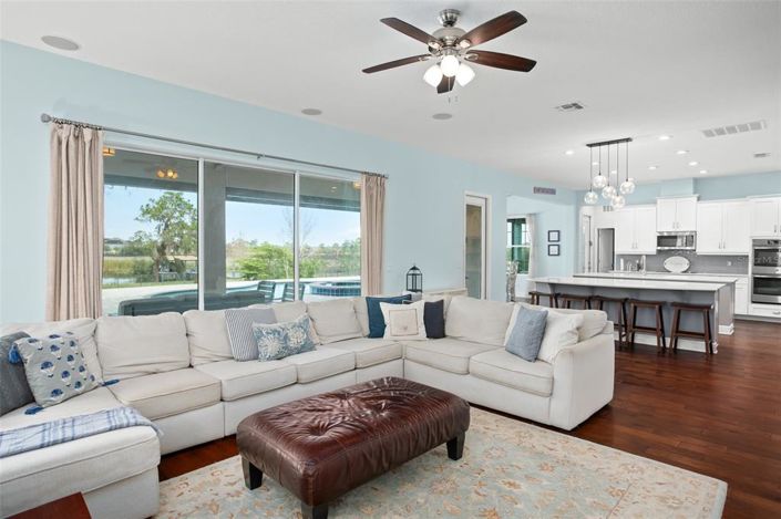 Image No.6-5 Bed House for sale