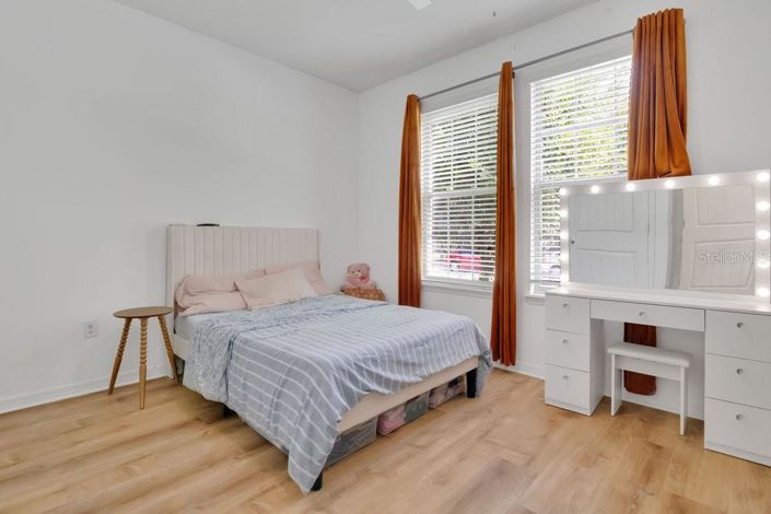 Image No.12-4 Bed House for sale