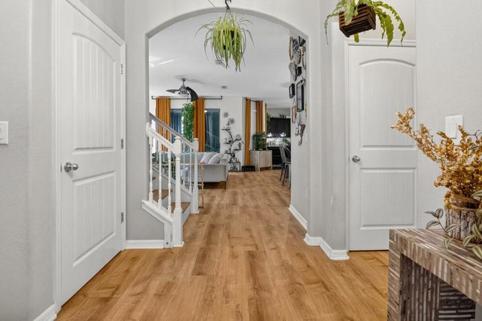 Image No.3-4 Bed House for sale