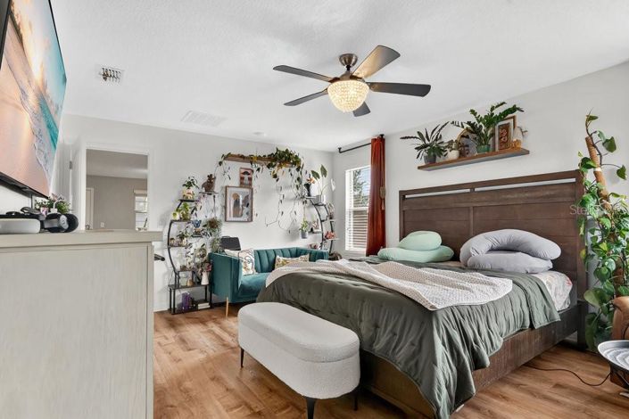 Image No.9-4 Bed House for sale