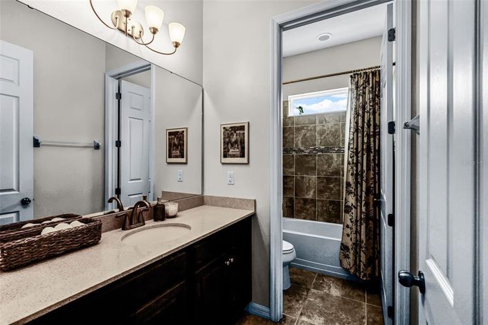 Image No.18-4 Bed House for sale