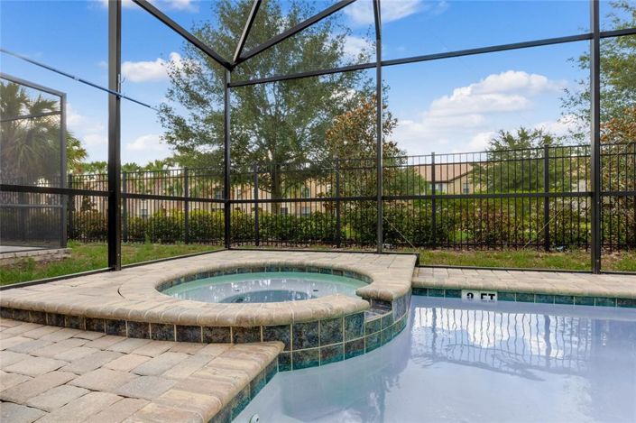 Image No.30-7 Bed House for sale