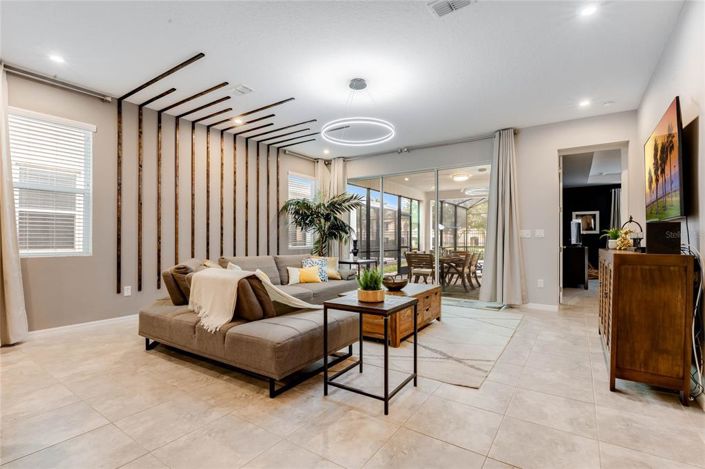 Image No.4-7 Bed House for sale