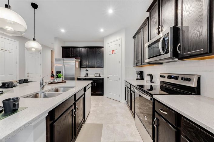 Image No.5-7 Bed House for sale